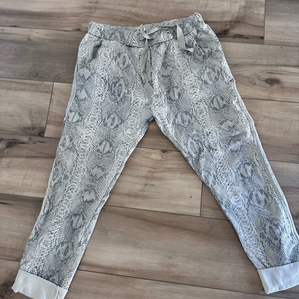 Gray Snake Print Ankle Pants